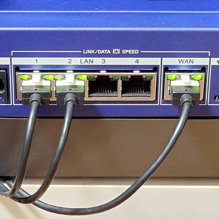 ブログ「個人サイトをセルフホストしてみた ①サーバー編」のサムネイル